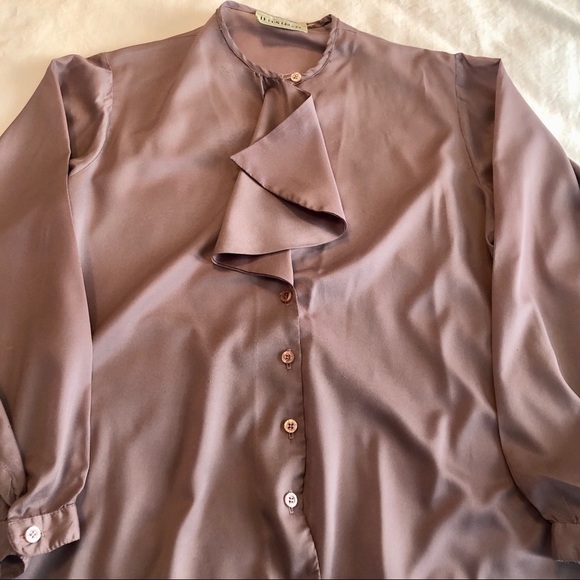 1970s Lilac Ruffle Blouse: Vintage Silky Career Top, size Medium - Picture 13 of 16